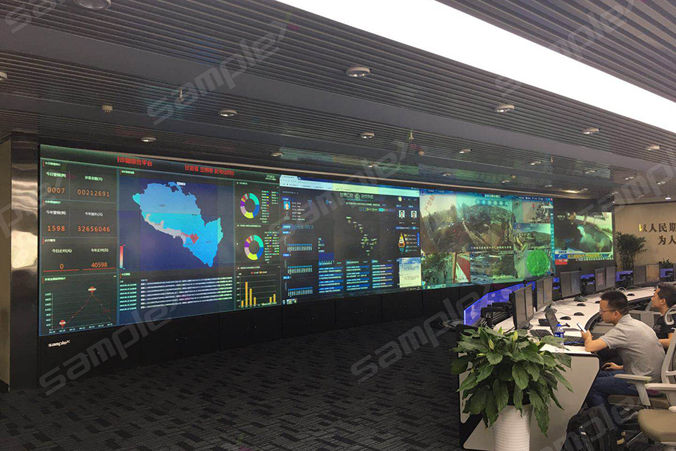 某市公安局綜合作戰指揮中心